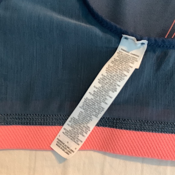 Nike Spirts Bra Large - Picture 3 of 4